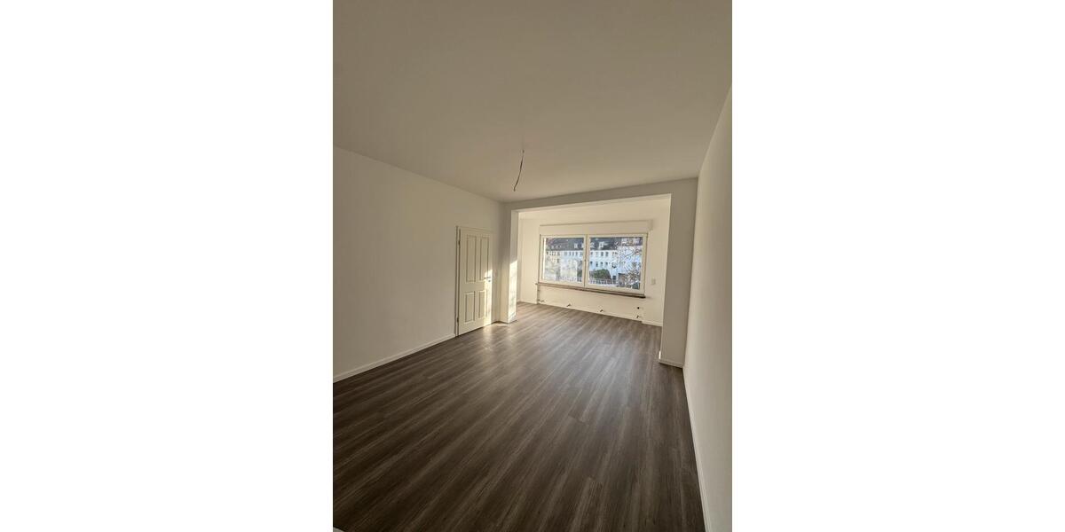 Etagenwohnung Essen Stadtbezirk III - 2 Zimmer, 65 m&sup2;, 635&euro; | Angebot:26409880