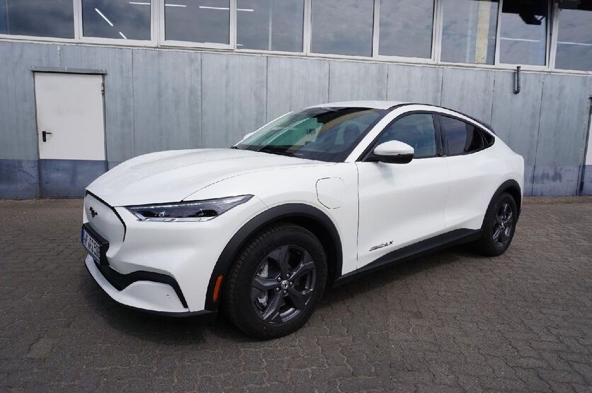 Ford Mustang Mach-E 27.500 km 32.990 € Neubrandenburg 17036