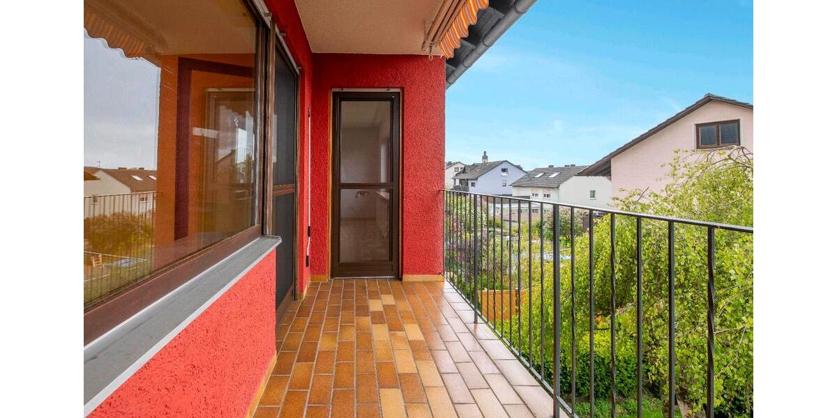 Doppelhaushälfte Röttingen - 7 Zimmer, 230 m&sup2;, 448.000&euro; | Angebot:26765969