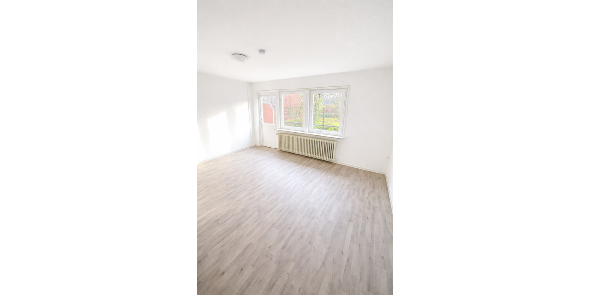 Etagenwohnung Hatten - 3 Zimmer, 100 m&sup2;, 845&euro; | Angebot:25230973