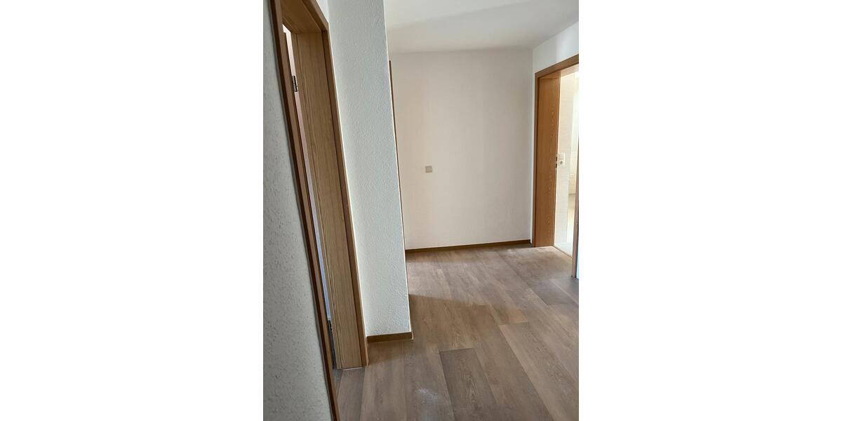 Dachgeschoßwohnung Lauchhammer - 2 Zimmer, 54 m&sup2;, 465&euro; | Angebot:26425436