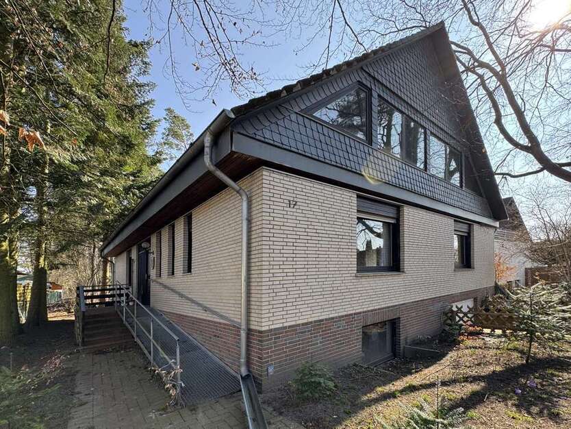 Haus zum Kaufen in Hambühren 250.000 € 129 m²