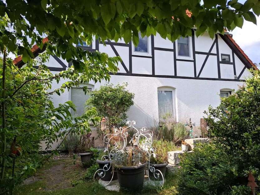 Haus zum Kaufen in Sehnde 327.000 € 207 m²