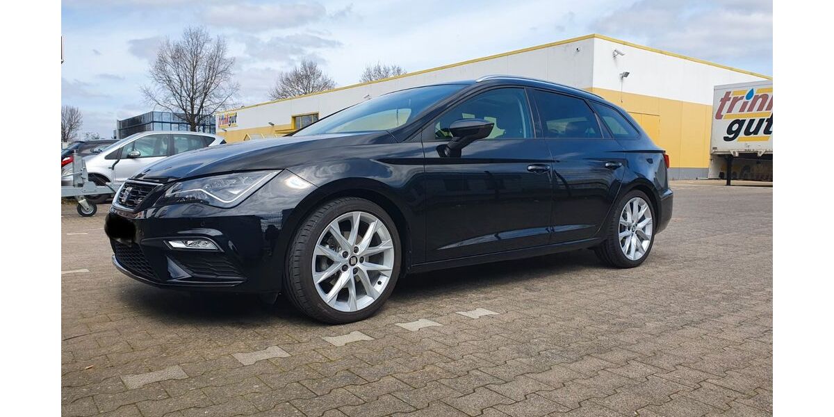 Seat Leon 52.000 km 16.500 &euro; Paderborn 33104