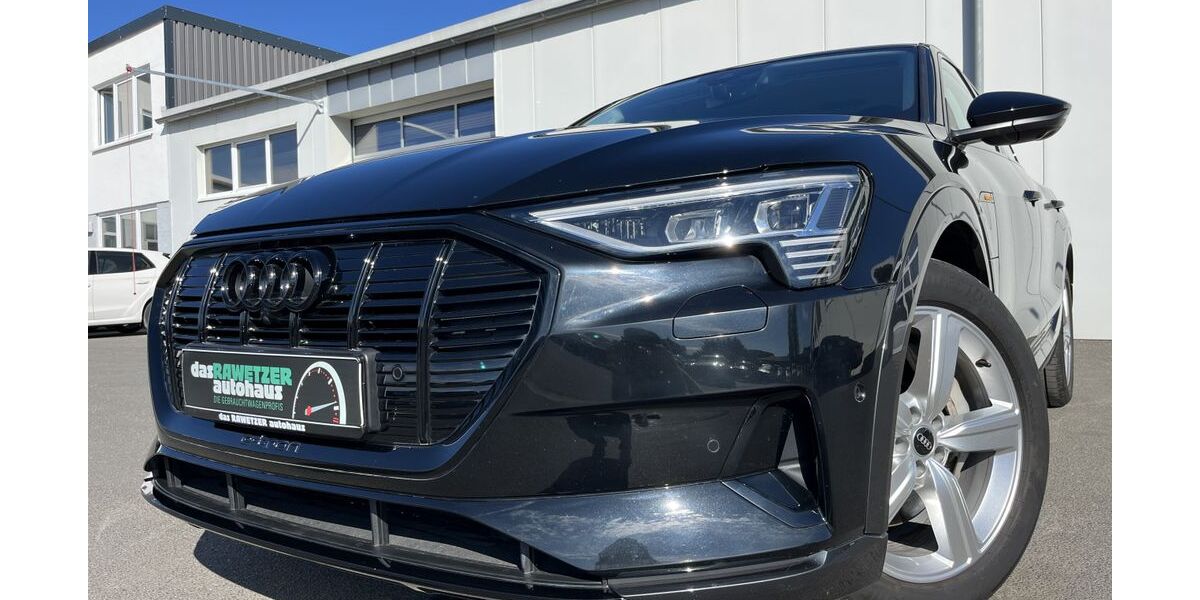 Audi e-tron 37.920 km 29.860 &euro; Marktredwitz 95615