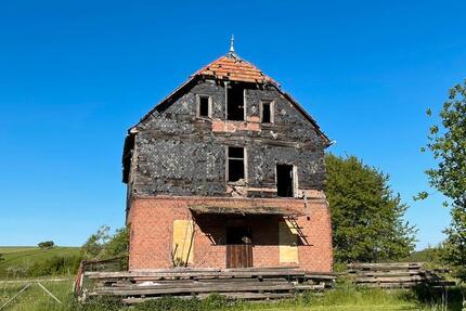 1 Ha Koppel mit großem Wohnhaus in direkter Dorfnähe 7 zimmer