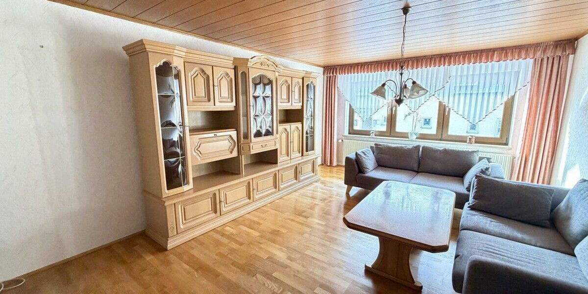 Mehrfamilienhaus, Wohnhaus Regensburg Brandlberg-Keilberg - 8 Zimmer, 183 m&sup2;, 475.000&euro; | Angebot:24738212