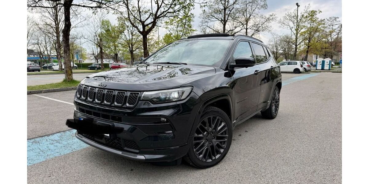 Jeep Compass 80.450 km 20.000 &euro; München 81673