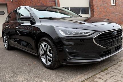 Ford Focus 99.000 km 15.700 &euro; Grevenbroich 41515