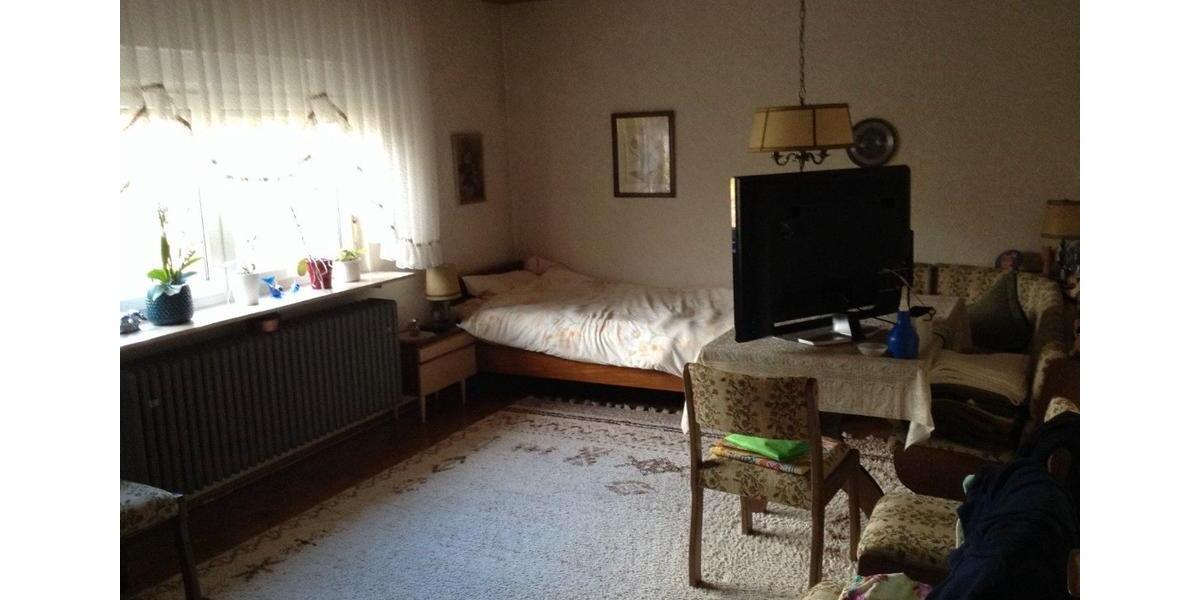Einfamilienhaus Haßloch - 8 Zimmer, 180 m&sup2;, 280.000&euro; | Angebot:23163896